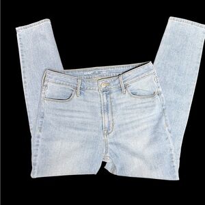 Old Navy Women's WOW Super-Skinny High-Rise Short Jeans